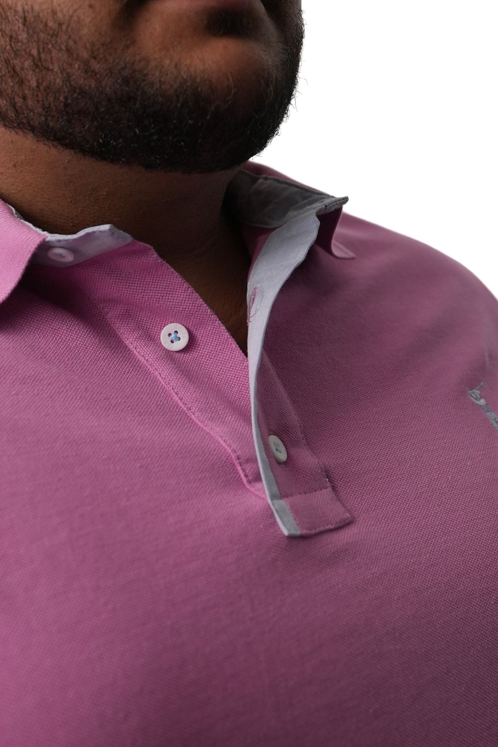 Camisa Polo Lisa Detalhe Patô Plus Size